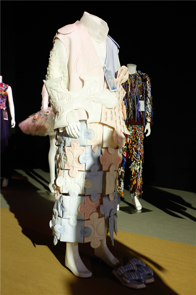 Title: Chinas National Brand Ties: A Cultural and Fashion Statement
