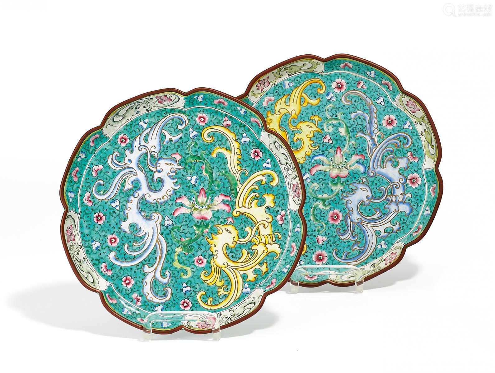 Title: The Unique Charm of a Fenghuang Pattern Tie