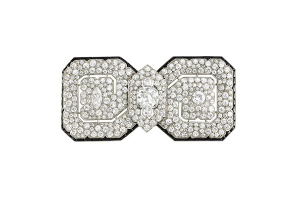 Chanel Diamond Tie: The Ultimate Fashion Accessory