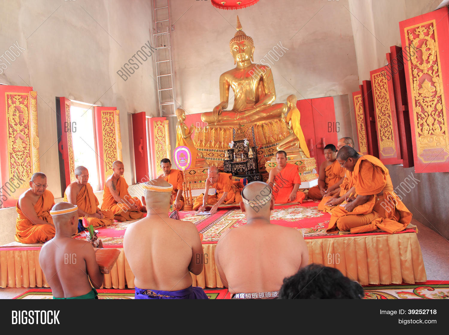 Title: An Insight into the Rituals of Thailands Tie Culture