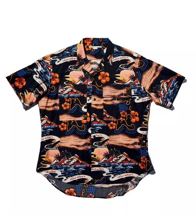 Title: The Art of Tie-Shirt Illustrations: A Creative Exploration of Short Sleeve Collars