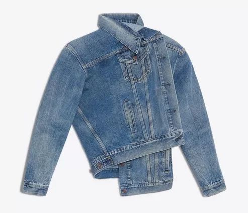 A Double-Layered Denim Tie: Unconventional Fashion with Unbeatable Style