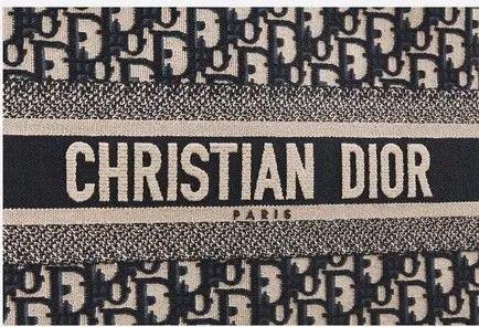 Title: Dior Counter Tie Brand: How Much is a Tie?