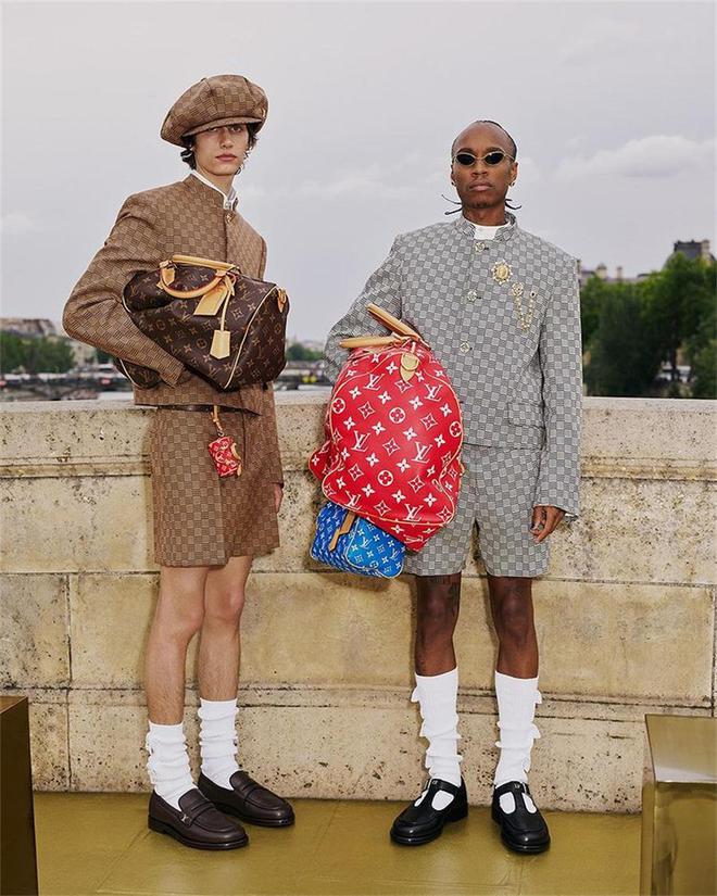 Title: The Advantages of LV Ties: A Compelling Case for Louis Vuittons Finestaccessories