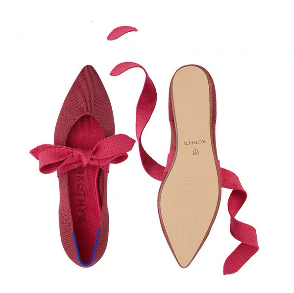 Red Tie Decoration: A Fashionable and Versatile Accessory for Any Occasion