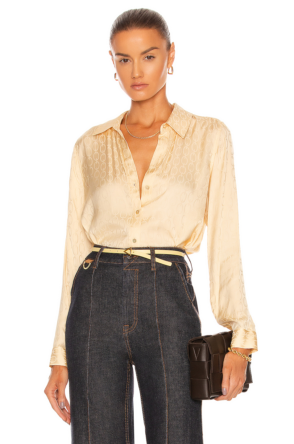 Chain-Link Shirt and Tie: The Stylish and Timeless Accessory