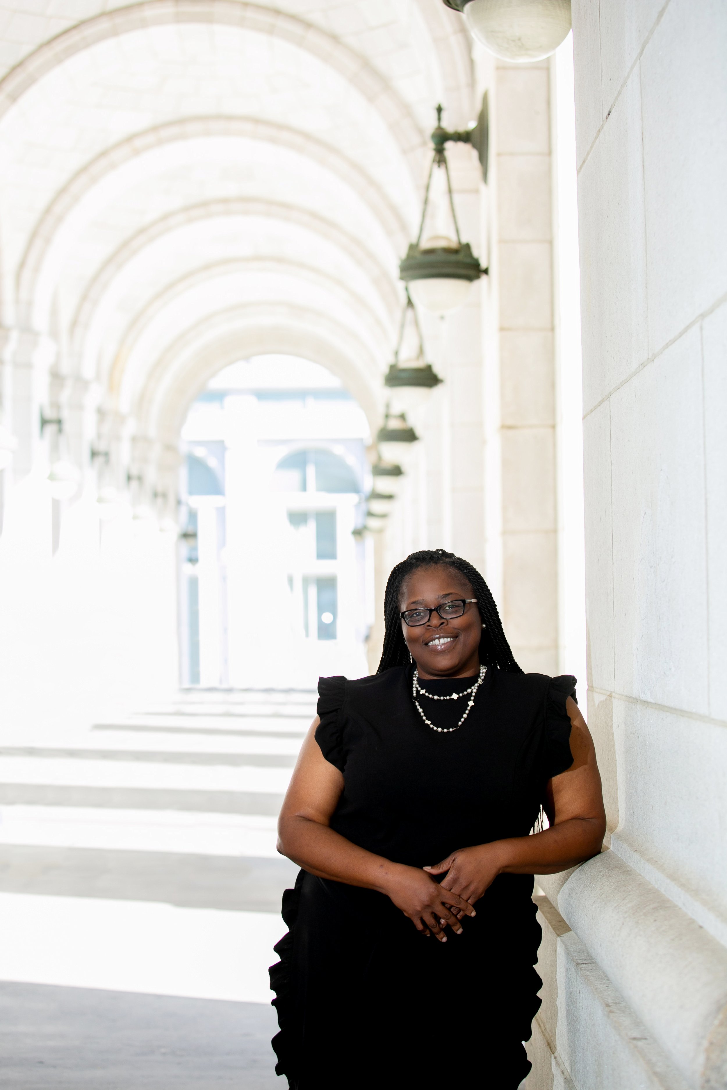 Embracing Individuality: The Unconventional yet Stylish Choice of Short Women Wearing Ties