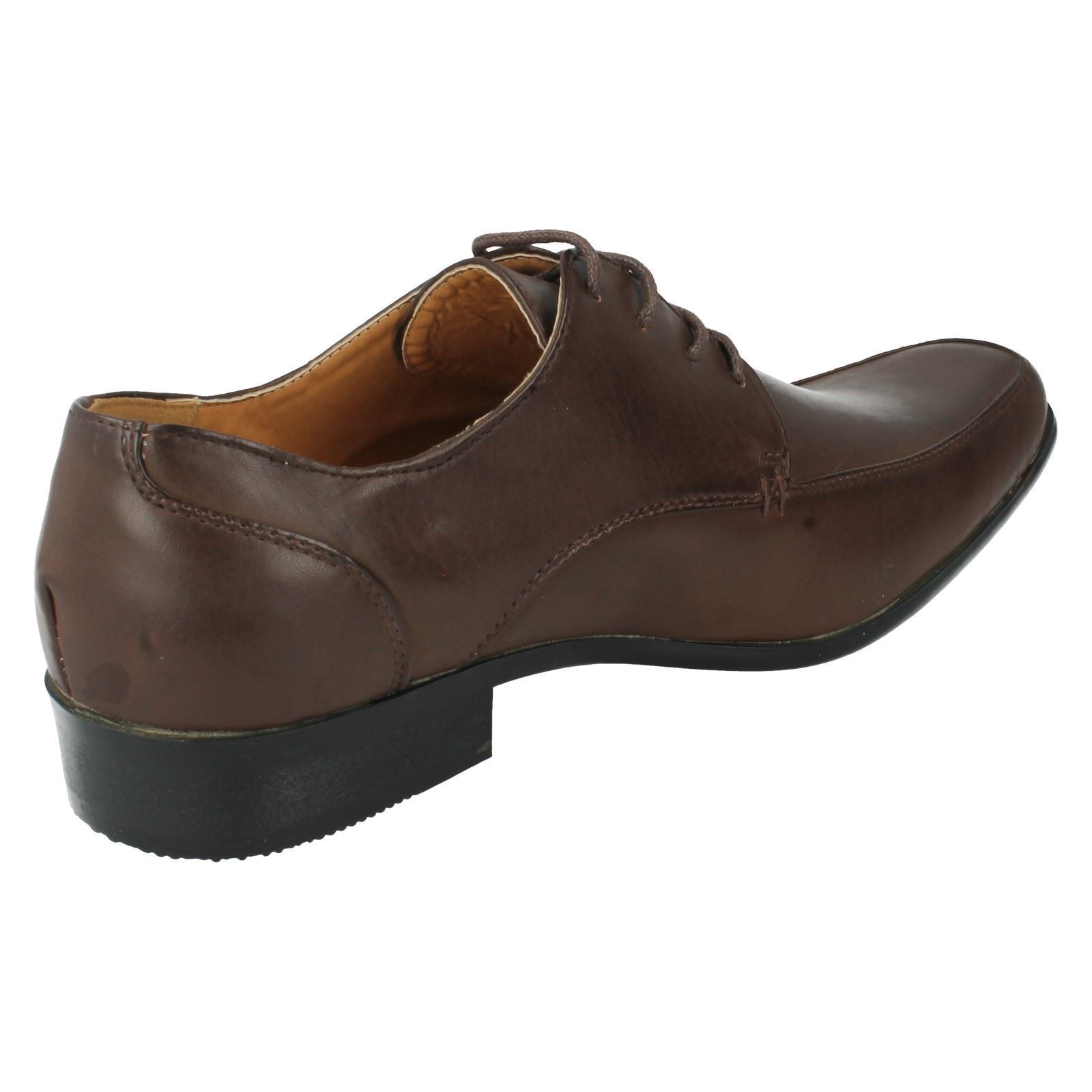 The Best Brands for Mens Shoes and Ties