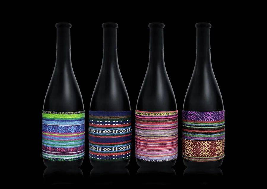 The Unique Fashion Statement of the Bottle’s Tie