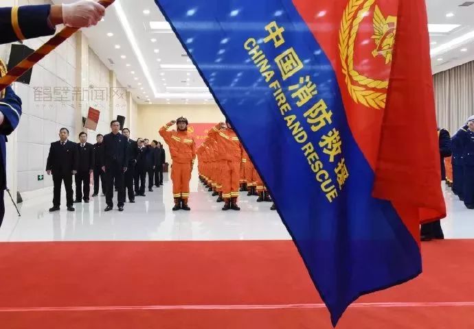 鹤壁市政府领带，象征与责任