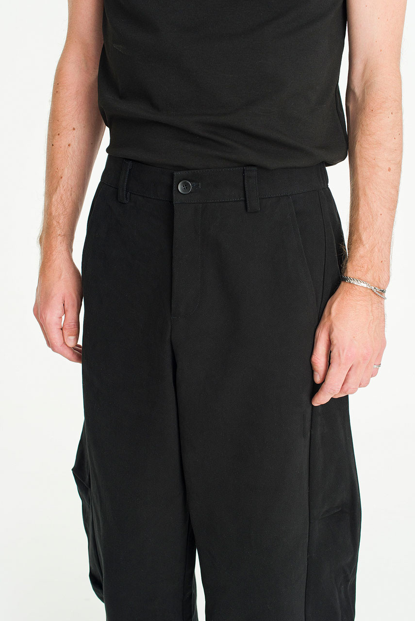 Mens Ties and Pants: A Fashionable Blend