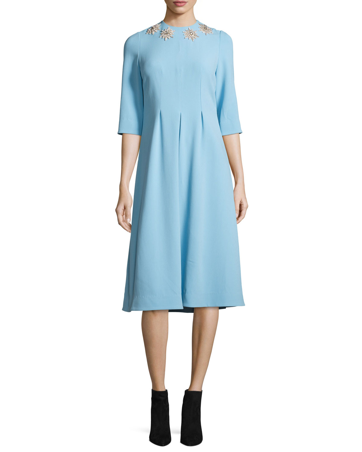 The Elegance of Womens Blue Ties
