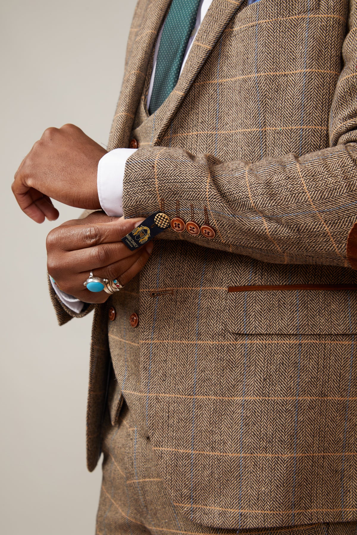 The Significance of Mens Tie Clasp